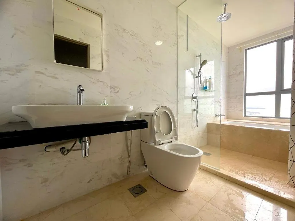 Silverscape,Res -- Seaview -- 5Pax Apartment Malacca